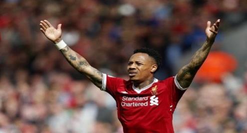 تقارير: ظهير ليفربول يقترب من بورنموث على سبيل الإعارة